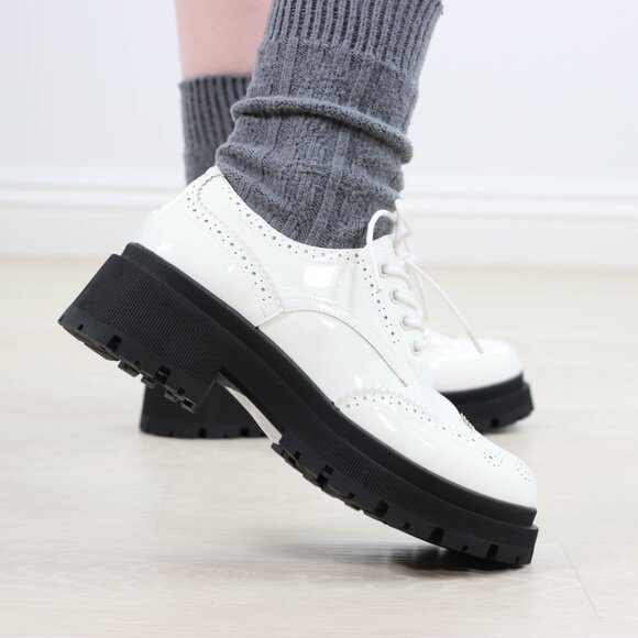 White Patent Brogue Loafers  Chunky Black Lug Sole Oxfords - Picture 11 of 16